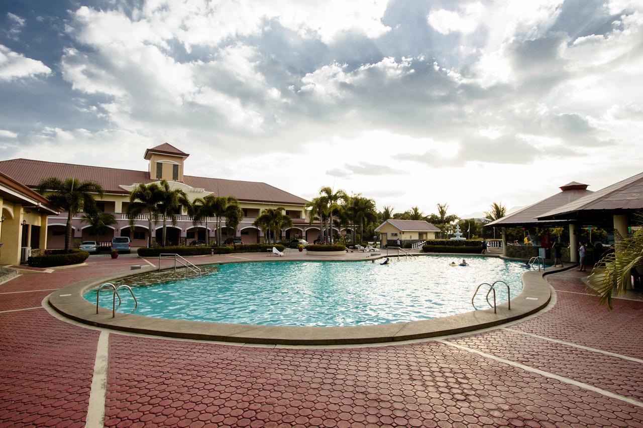Subic Waterfront Resort And Hotel Екстер'єр фото
